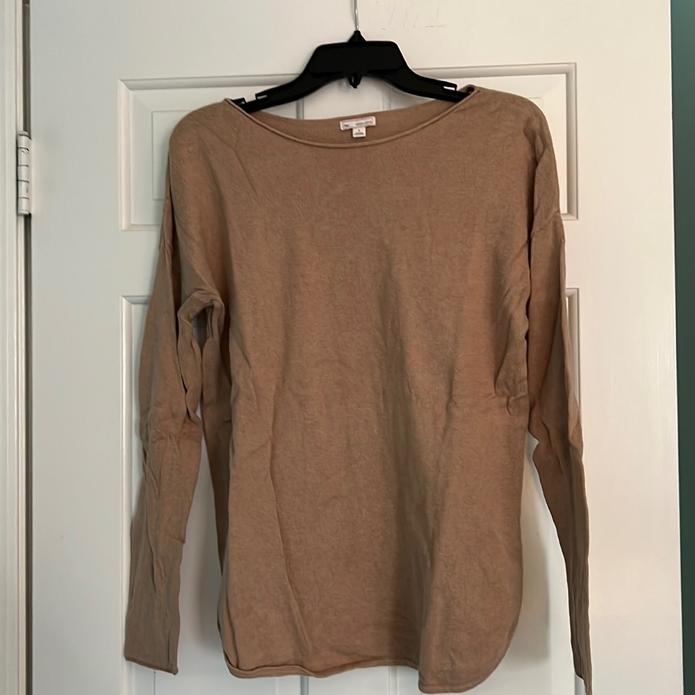 Gap classic crew neck sweater camel size small